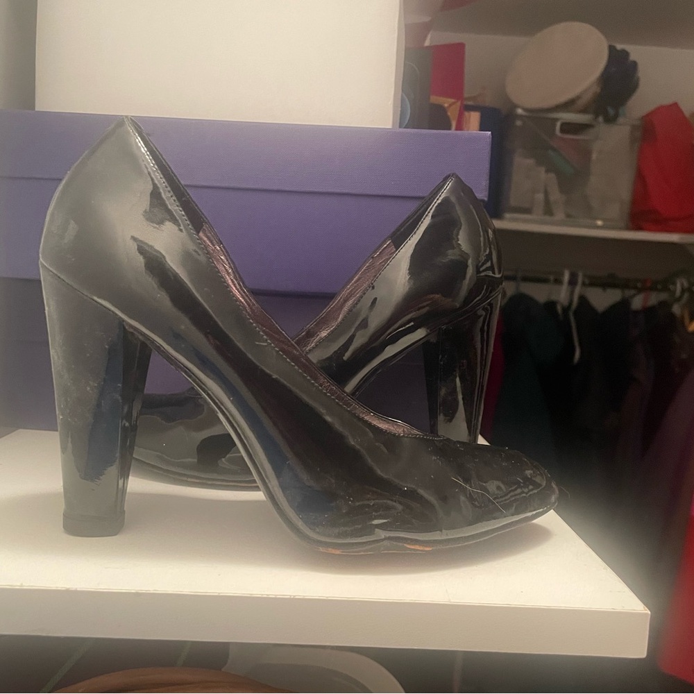 Marc Jacobs Black Heels Sophisticated Style